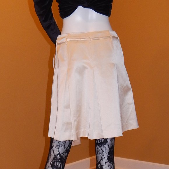 LILLY PULITZER size 2 Pearl Satin Skirt - Picture 7 of 9